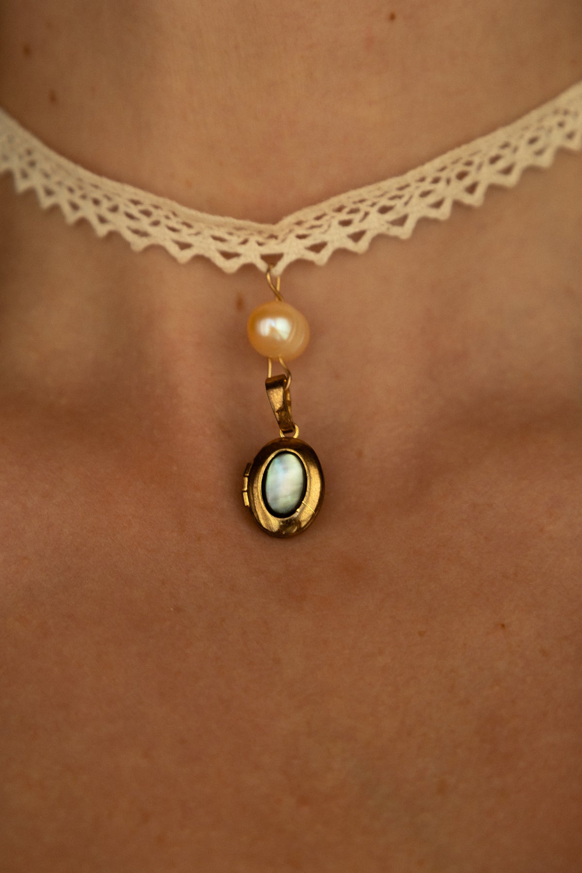 The Sunday Secret | Mother of Pearl Perfume Choker